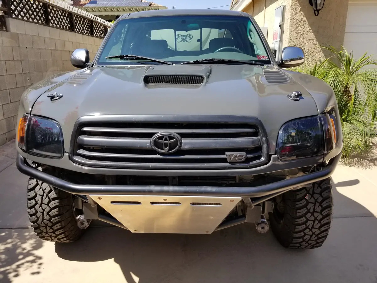 2000-2006 Tundra 4" Bulge Fiberglass Fenders 2