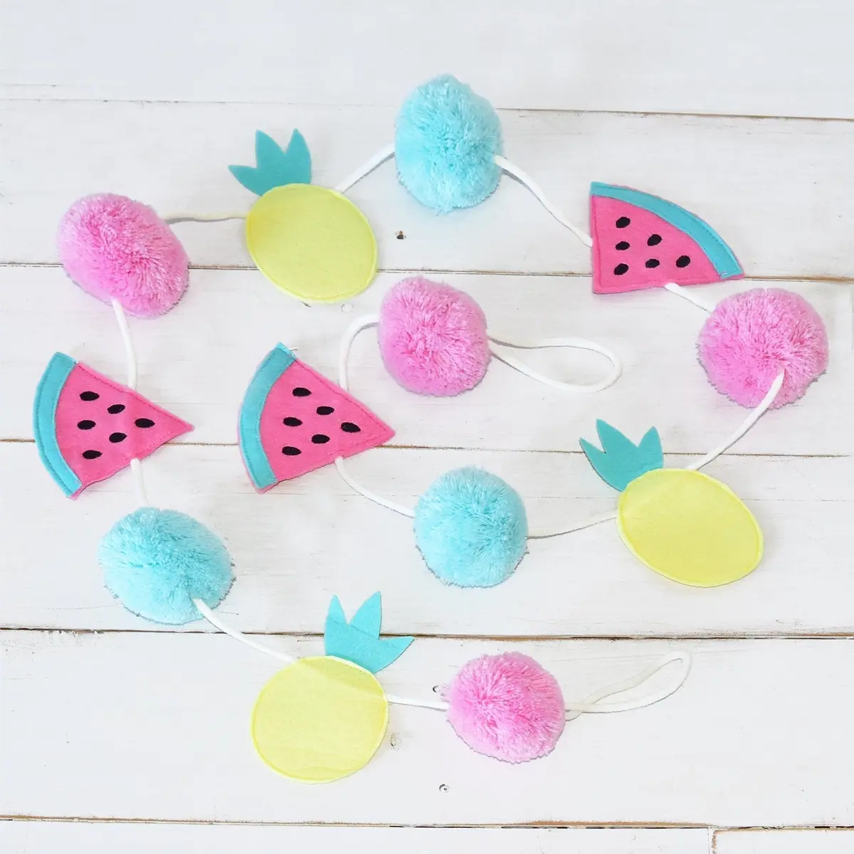 Lolli Living Garlands 4