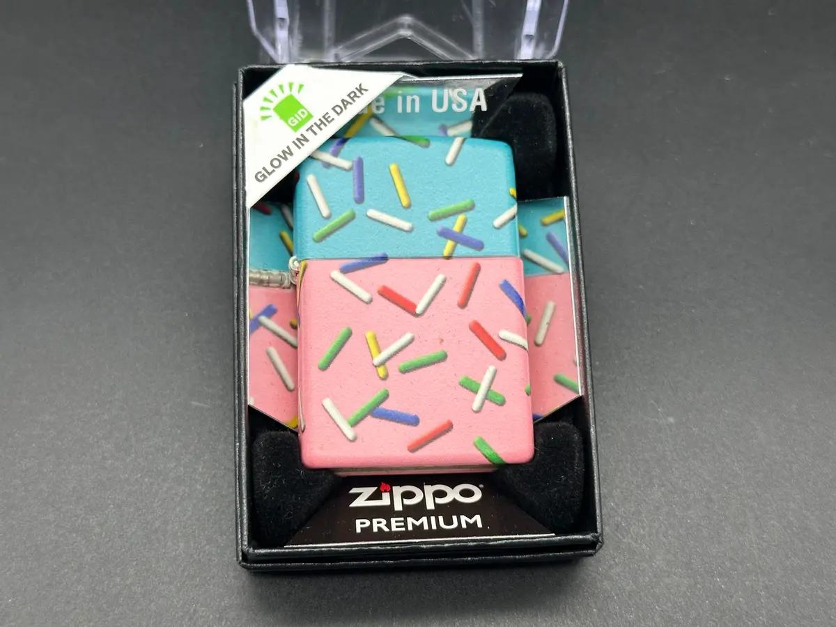 Zippo Dessert Warrior® Remix Glow-In-The-Dark Lighter 1