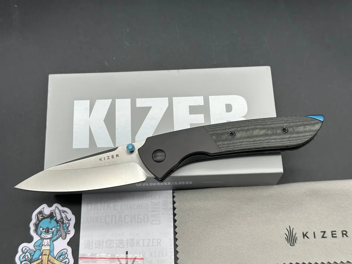 Kizer Spitfire 14C28n Aluminum + Micarta 1