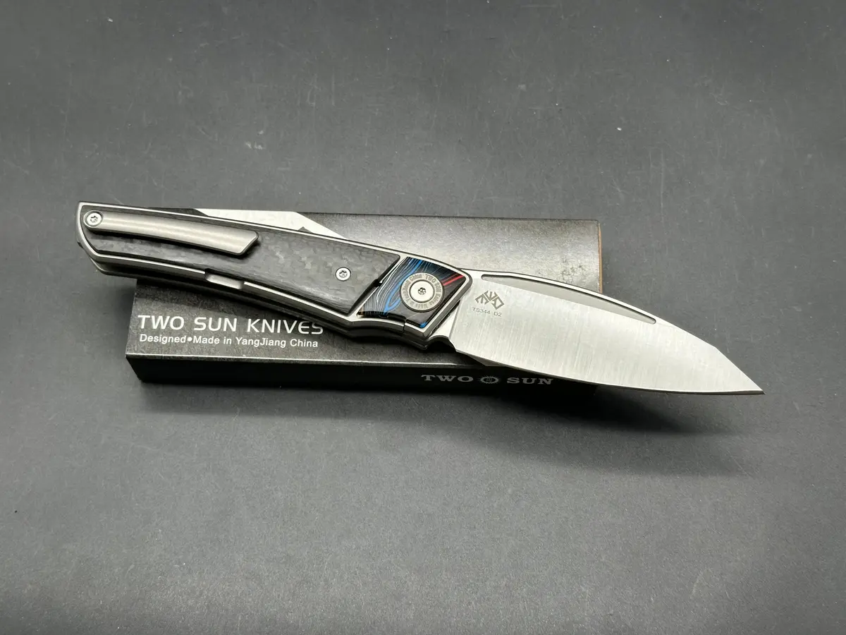 Twosun Folding Knife Black G10/Carbon Fiber Handle D2 Plain Edge Ts344-D2 2