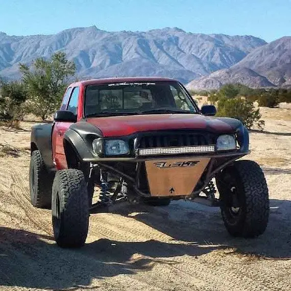 1996-2004 Tacoma 6" Bulge Off Road Fiberglass Fenders 1