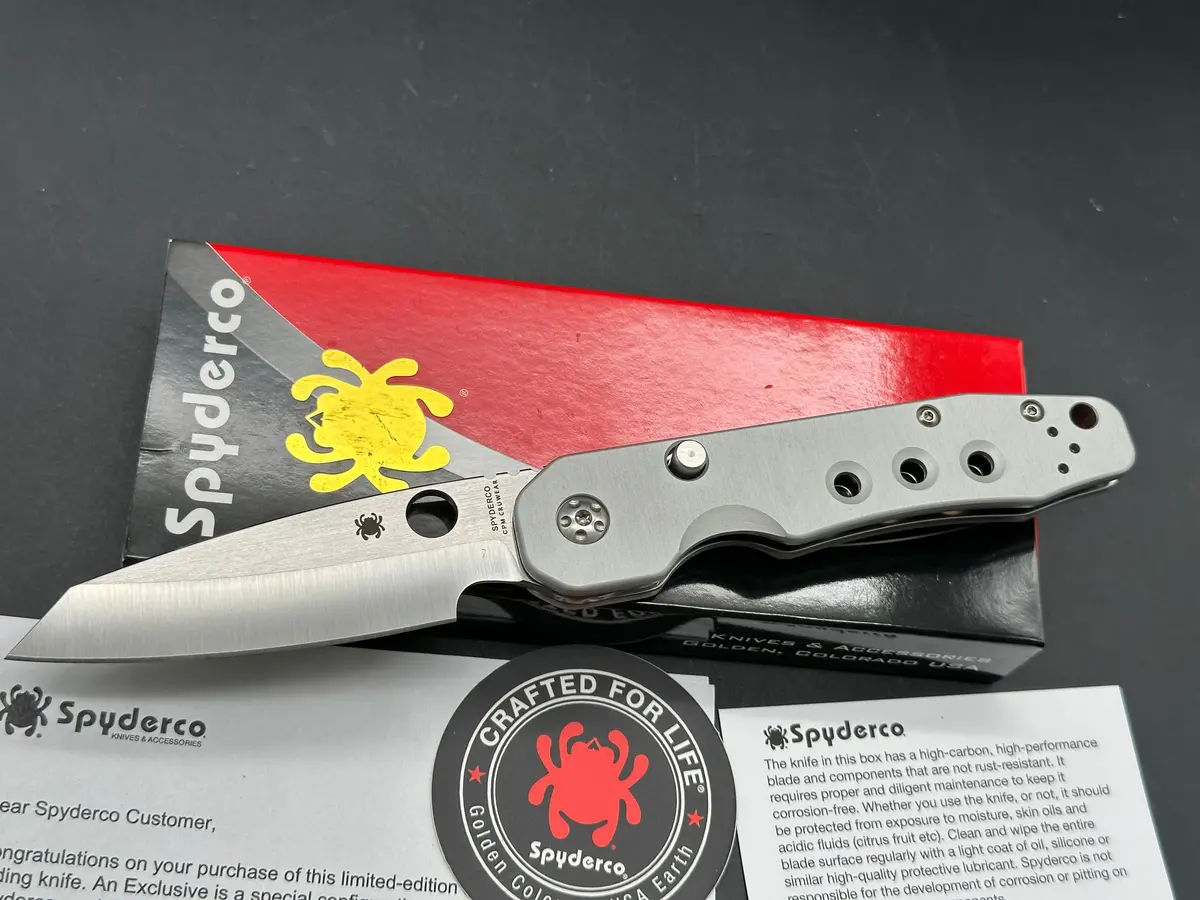 Spyderco Smock 3.39" Cpm Cru Wear Satin Blade With Blasted Anodized Aluminum Scales 1