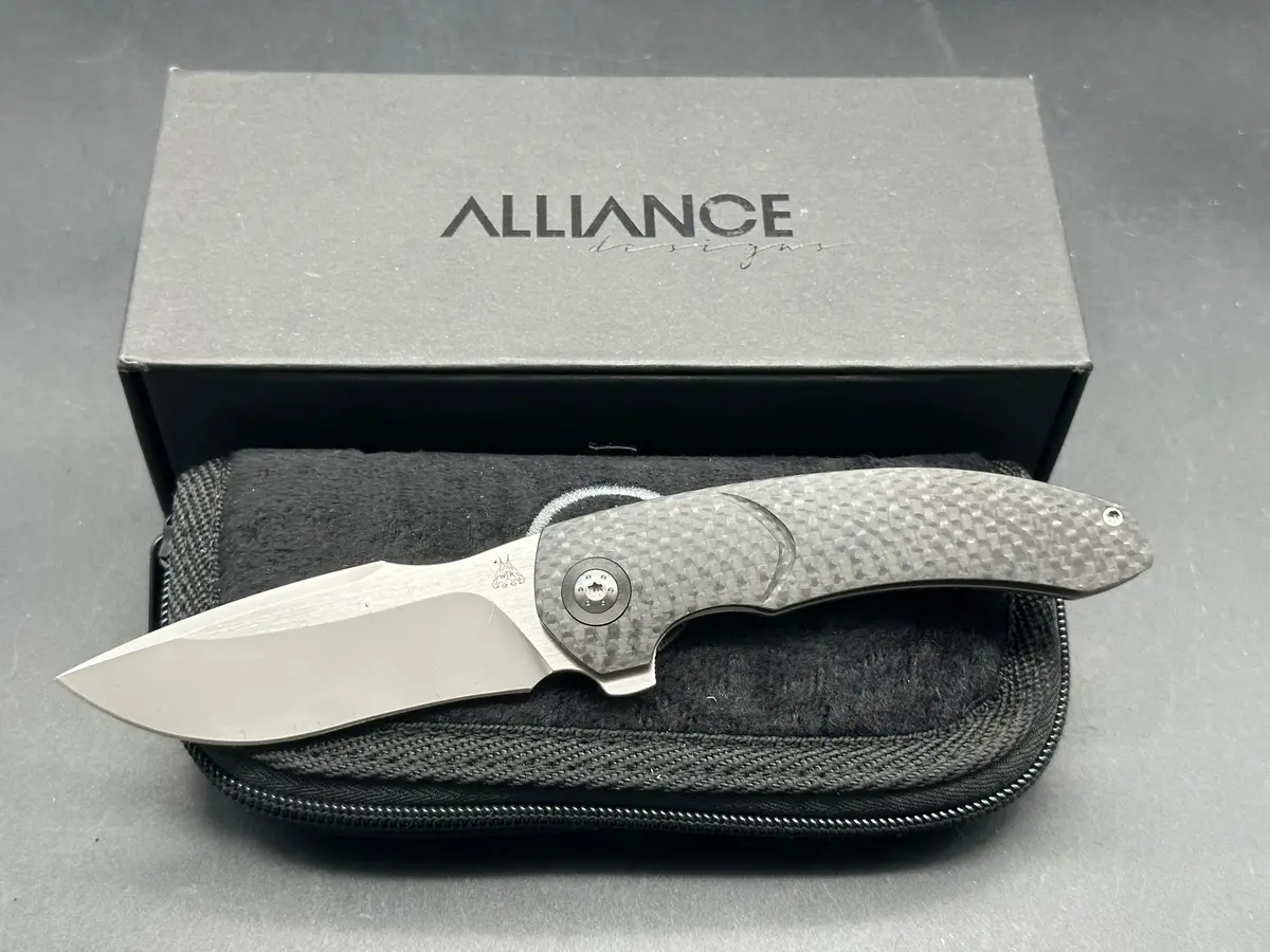 Alliance Designs Deimos, Walter Randolph Design, M390 Blade, Carbon Fiber/Zircuti Handle 1