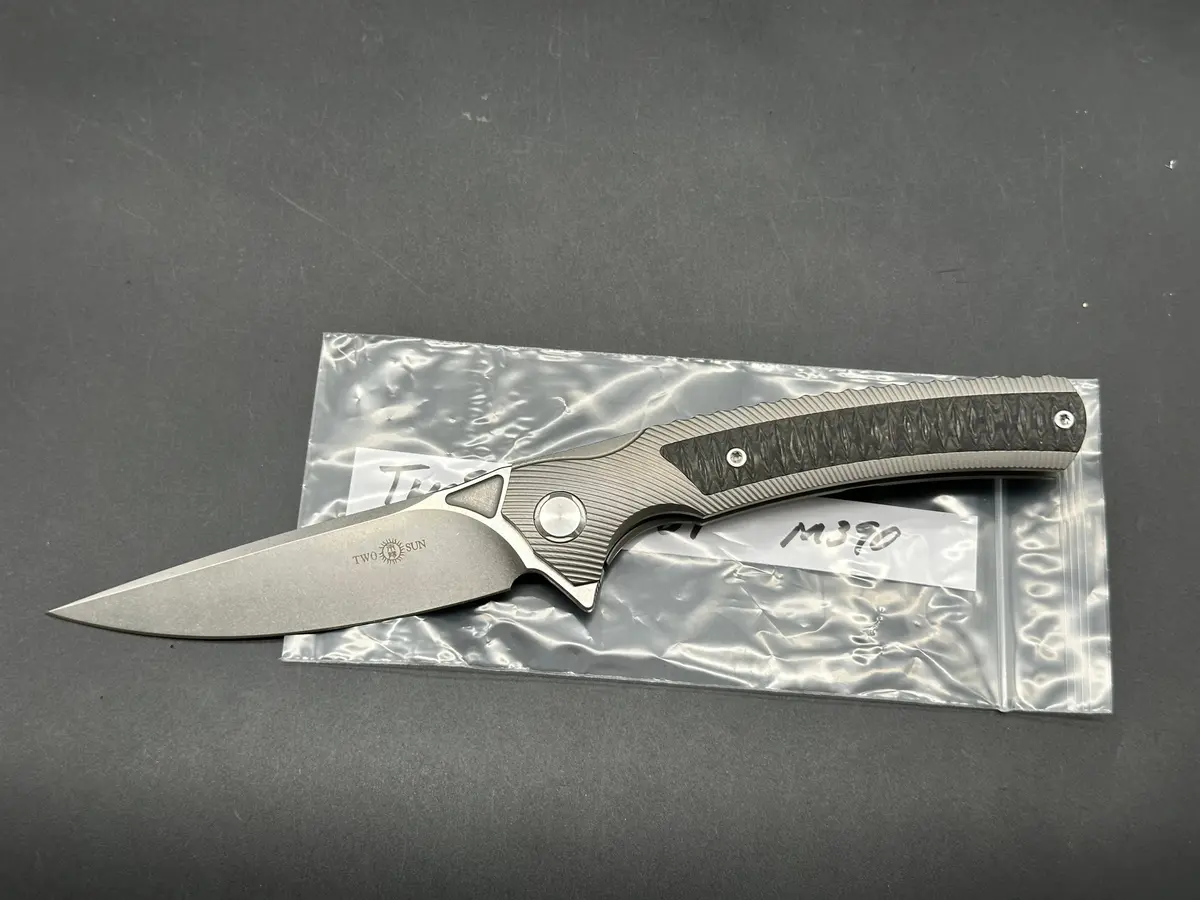 Twosun Ts81 Titanium/Cf Scales W/M390 Blade 1