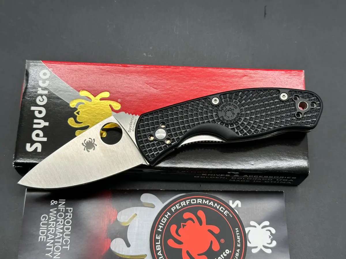 Spyderco Persistence Lightweight 2.75" 8Cr13mov Satin Blade With Black Frn Scales 1