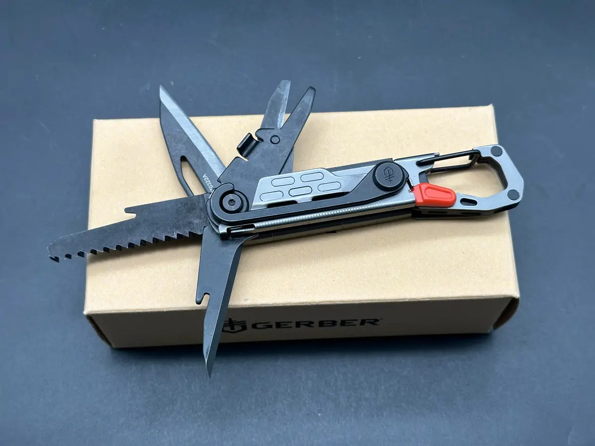 Gerber Stake Out 11-In-1 Multi-Tool Graphite 1