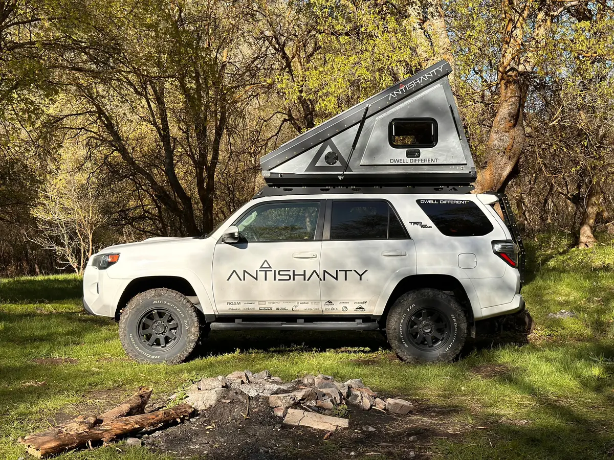 Antishanty Rtd - Roof Top Dwelling 1