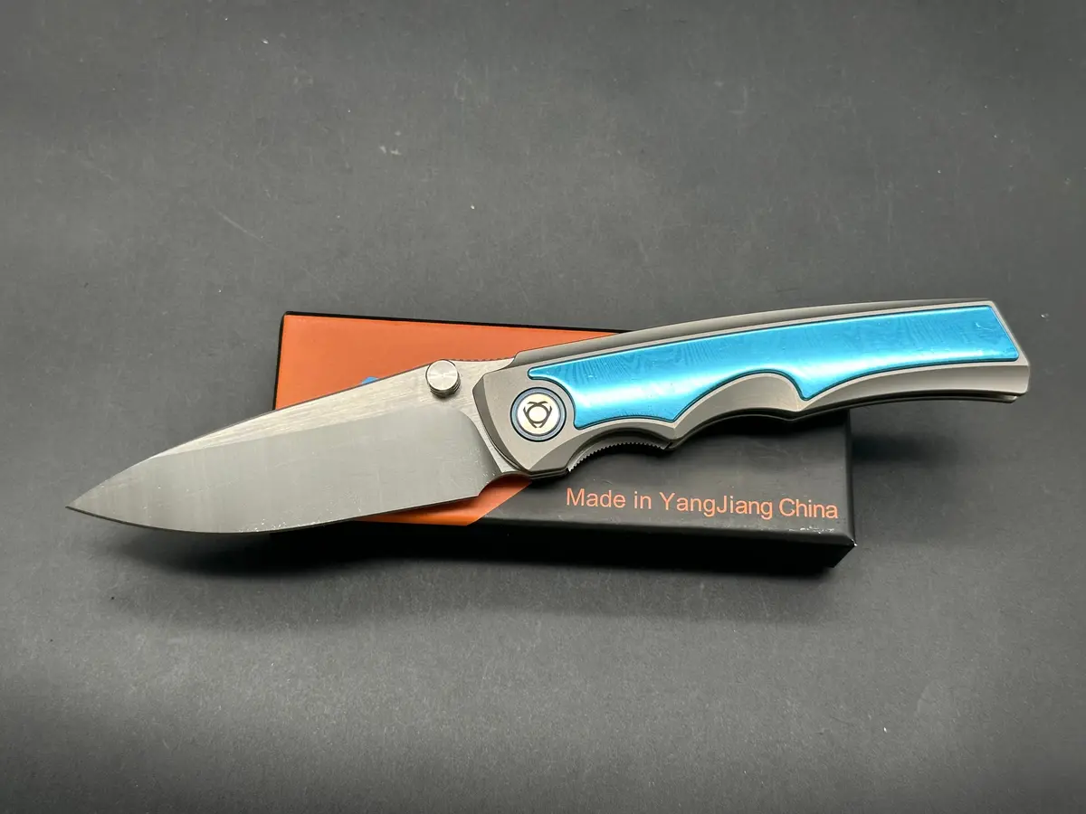 Sixleaf Folding Knife Titanium/Blue Damascus Handle 10Cr15mov Plain Edge Sl-79 1