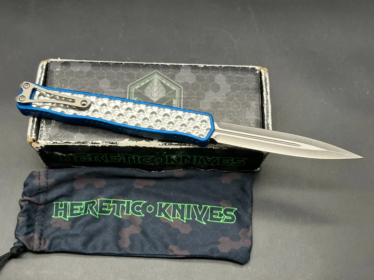 Heretic Cleric Ii D/E - Blue Aluminum - Stonewashed Stainless Inlay - Stonewashed Magnacut 2