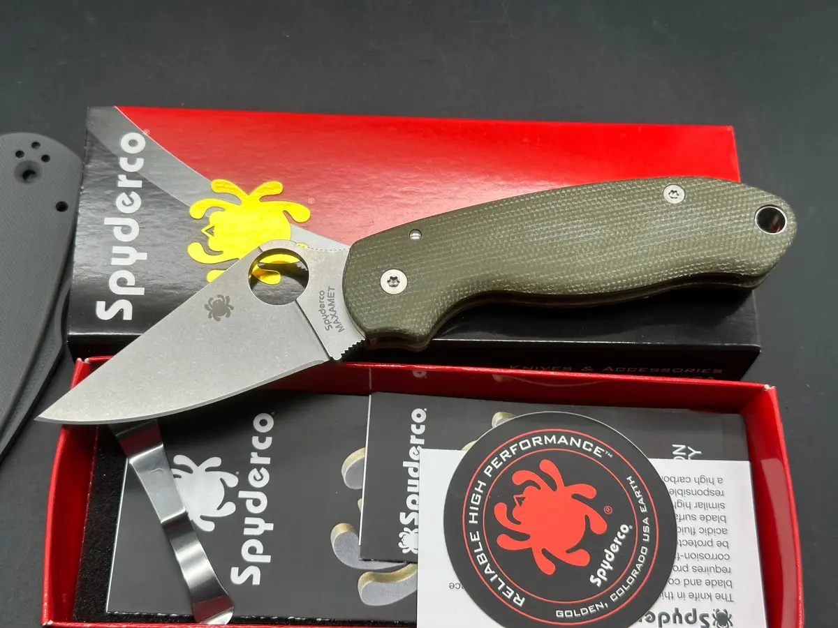 Spyderco Para 3  2.93" Maxamet Stonewash Blade With Contoured Green Micarta Scales 1