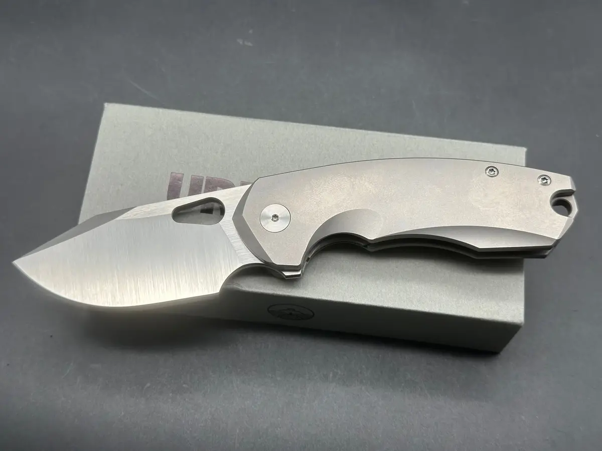Urban Edc Becerro, Belt Satin S90v Blade, Bead-Blasted Ti Handles 1