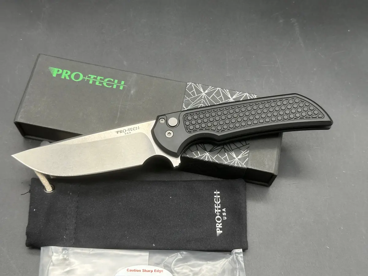 Protech Mordax (Mx105), Stonewashed Magnacut Blade, Black Aluminum Honeycomb Textured Handles 1