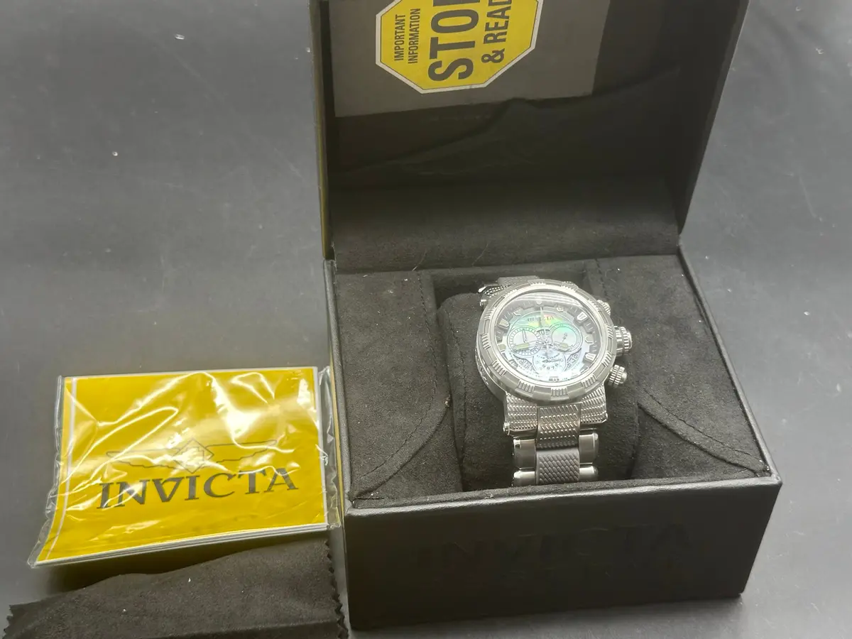 Invicta Watch With Mother Of Pearl Dial 1
