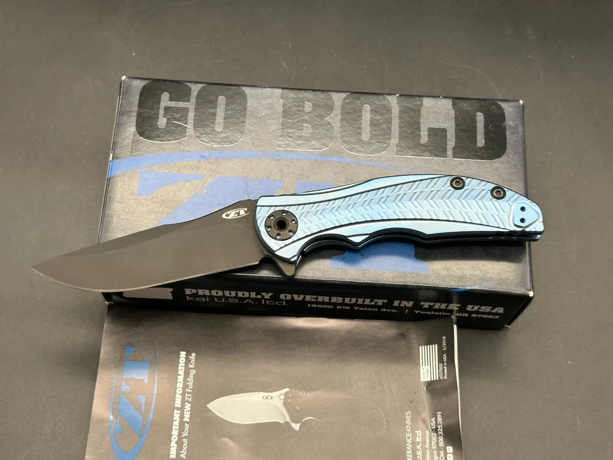 Zero Tolerance Rj Martin 0609Blublk Flipper Knife Blue Ti (3.4" Black Dlc) 1