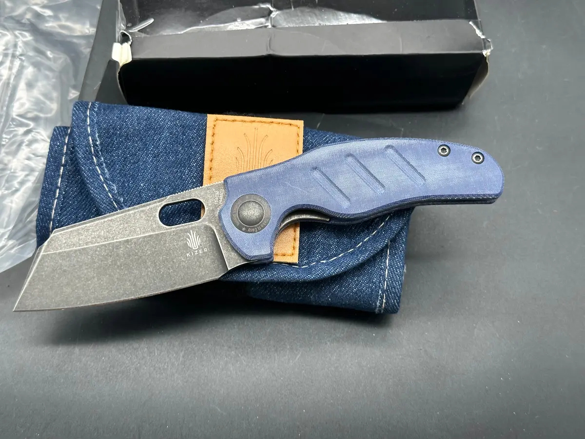 Kizer Sheepdog Liner Lock Thumb Hole Denim Micarta (3.25" Black Sw) 1