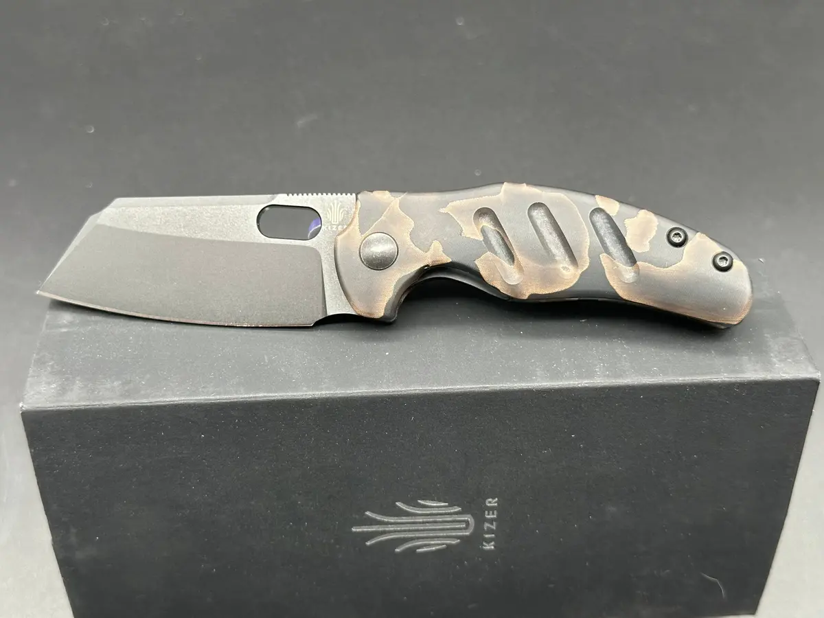 Kizer Sheepdog C01c Mini S35vn Blade Raffir Handle 1