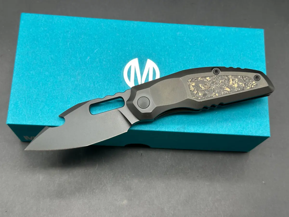 Molsect 808Attack - Dlc Cpm-S90v Steel Frame Lock Pocket Knife Muc808ad - Dlc Titanium+Dark Matter Gold Carbon Fiber 1