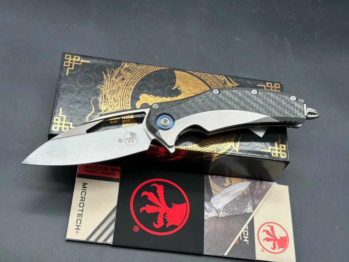 Microtech 165C-4Cfti Matrix - Carbon Fiber & Titanium - Blue Pivot Collar - Hand Rubbed Satin Blade 1
