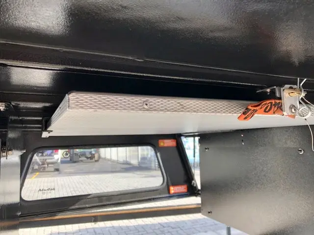 Alu-Cab Canopy Ceiling Table Mount Kit 1