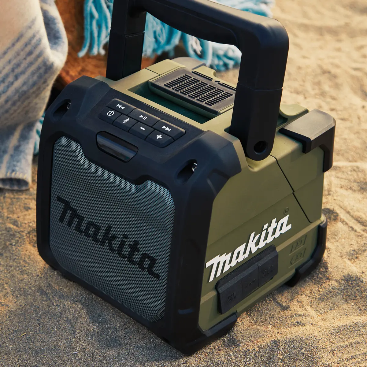 Makita Outdoor Adventure 18V Cordless/Corded Bluetooth Speaker 1