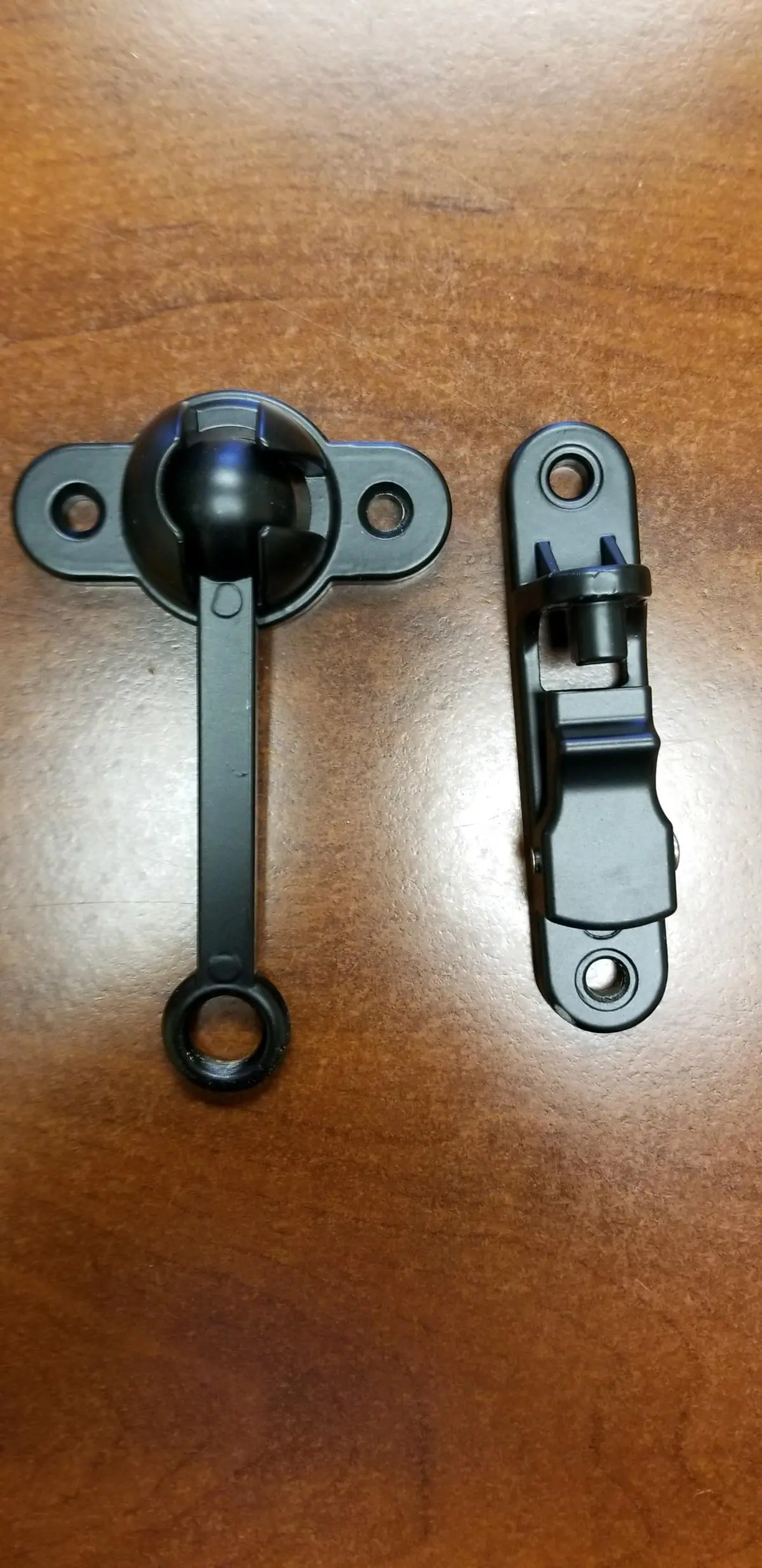 Black 4.5In Aluminum Hold Back 1