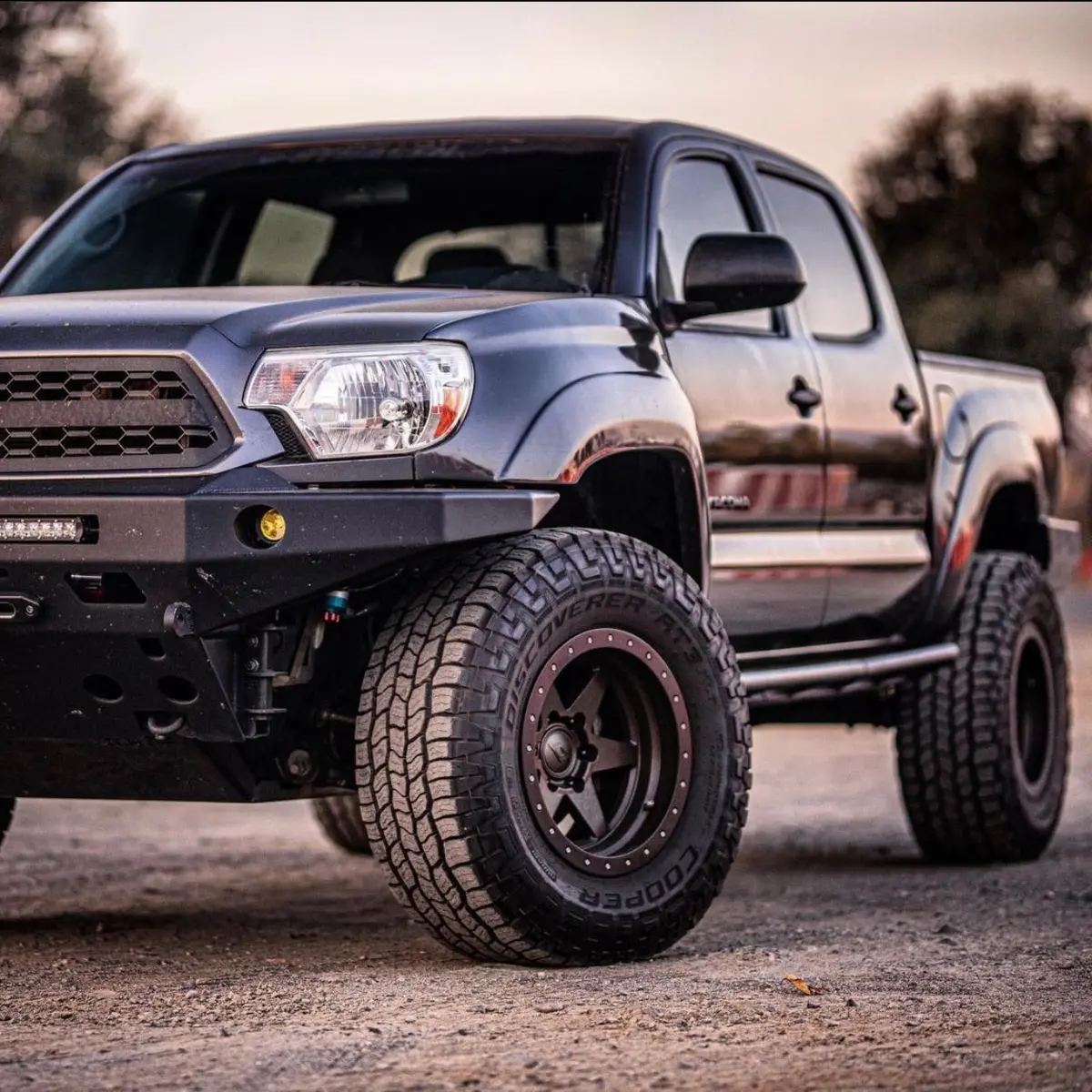 2005-2015 Tacoma 2" Bulge Off Road Fiberglass Fenders 1