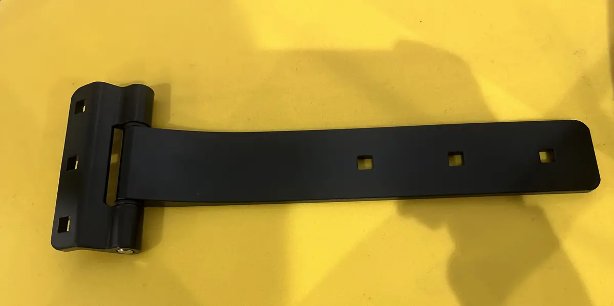 Discovery Black Aluminum Strap Hinge 1