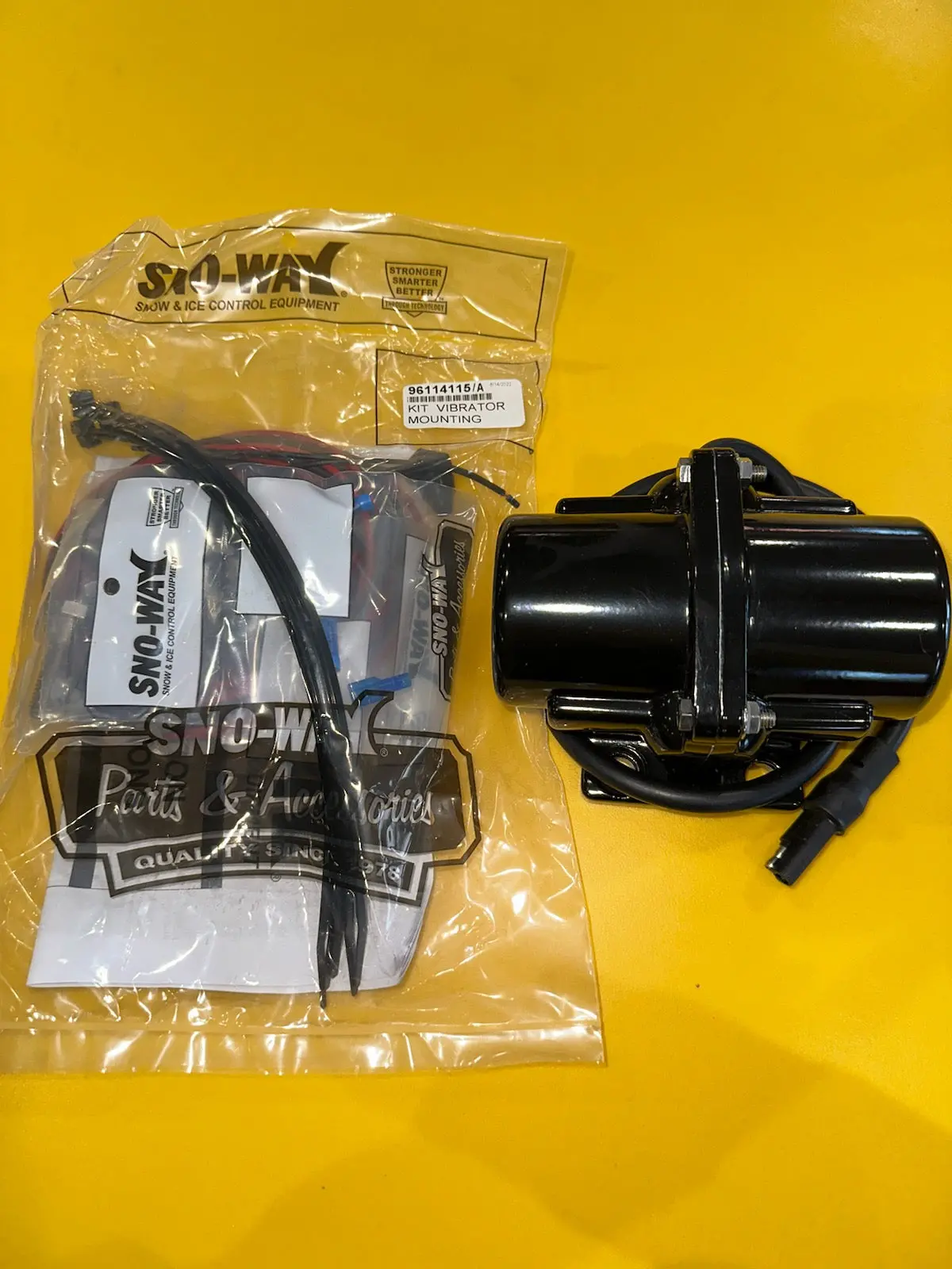 Sno-Way Kit, Vibrator, Spreader 1