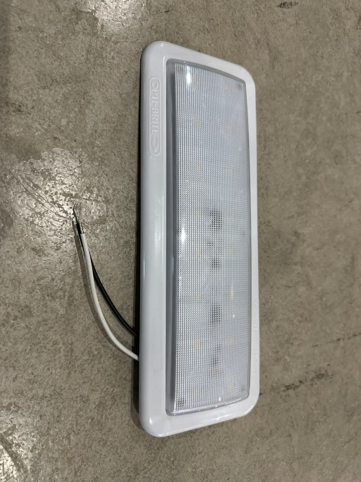 Discovery 11" Deluxe Dome Light 1