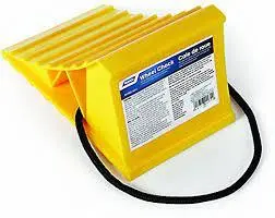 Wheel Chock With Rope 1
