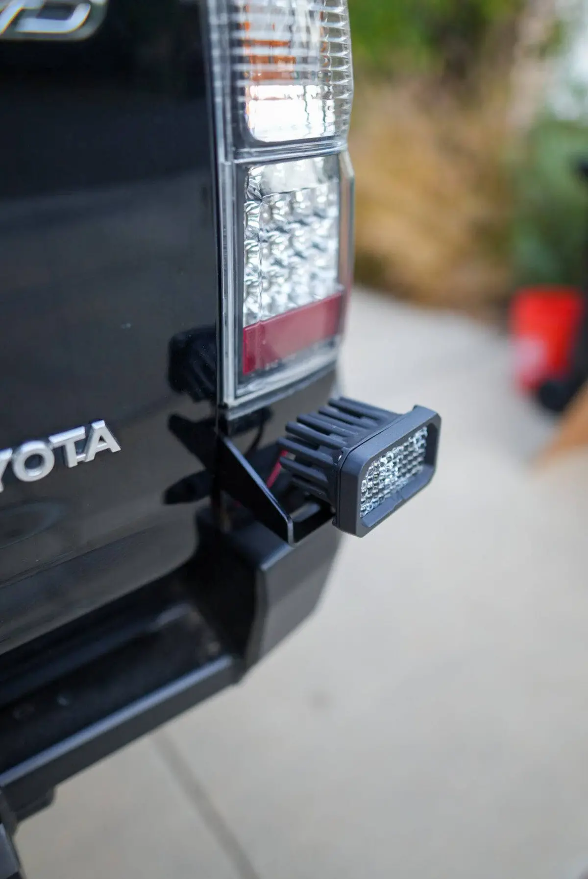 1996-2002 3Rd Gen 4Runner Rear Hatch Light Brackets 1