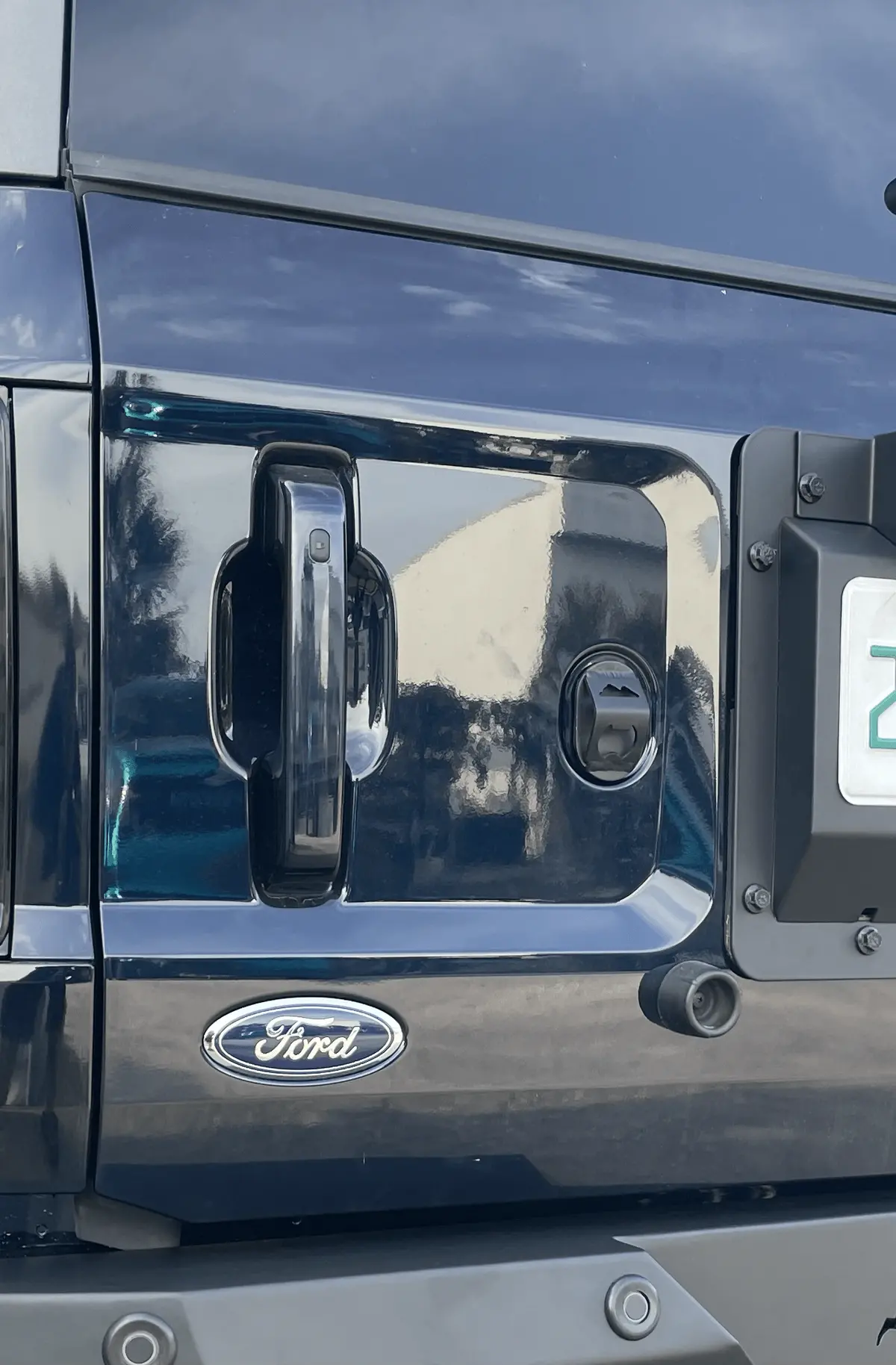 2021+ 6Th Gen Bronco Bottle Opener Wire Grommet Cover 1