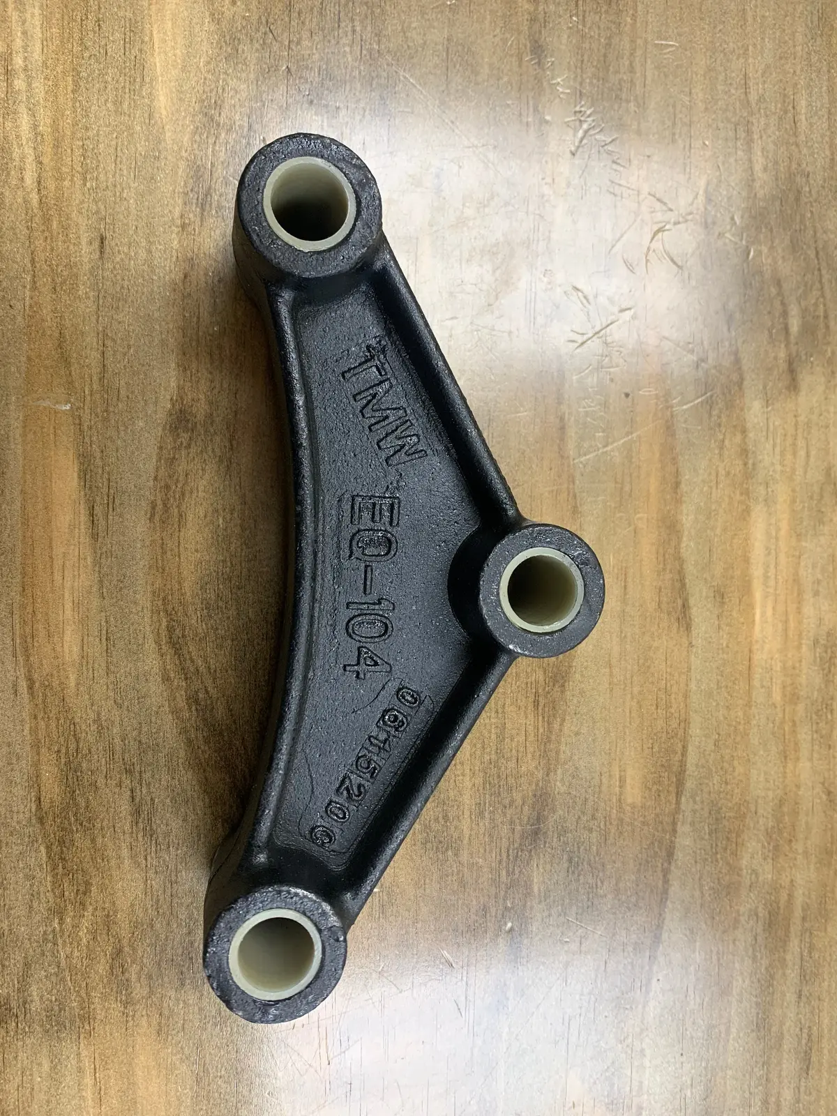 Equalizer Cast 5 3/4" Curved - 9000065 1