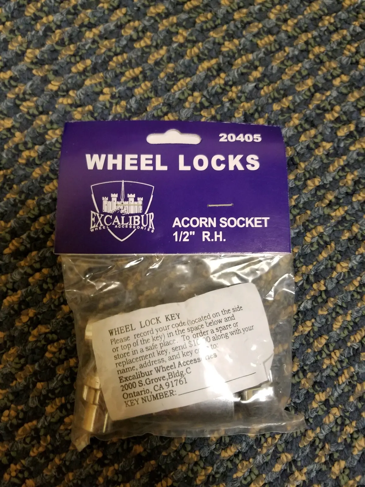 Locking Wheel Nut Fits 1/2" - 8200220 1