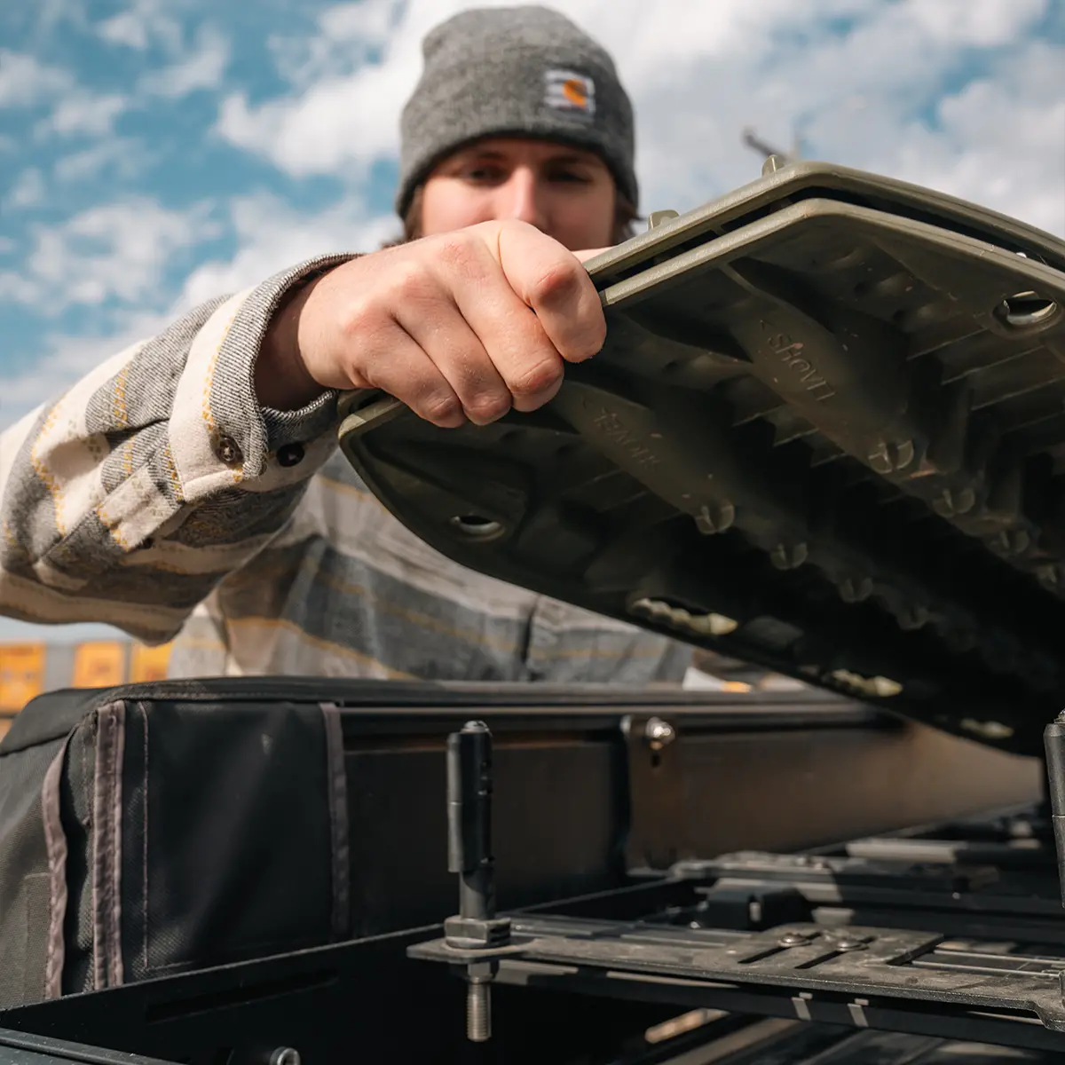 Cali Raised Led Roof Rack Traction Board Mount 1