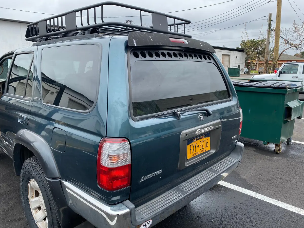 1996-2002 3Rd Gen 4Runner Hatch Window Vent 1