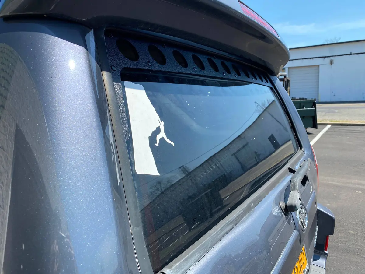 2003-2009 4Th Gen 4Runner Hatch Window Vent 1