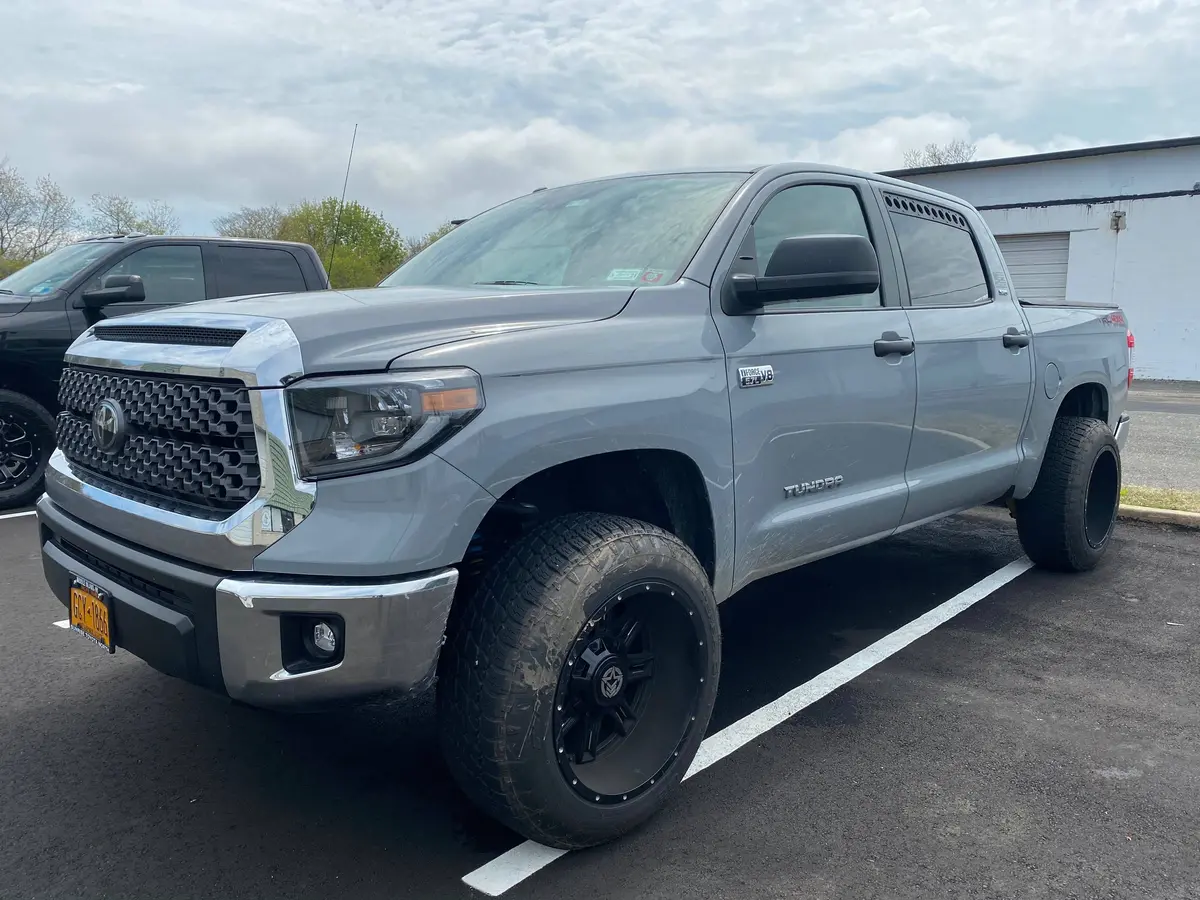 Tundra Window Vents (Crew Max) 1