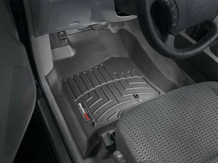 2003-2009 4Runner Floorliner Front 1
